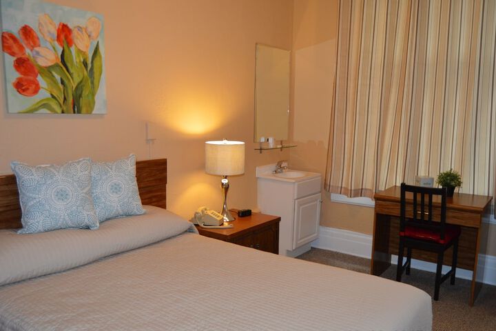 Room 10 of 35