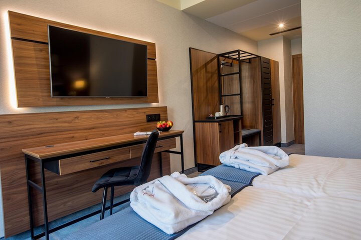 Room 25 of 64