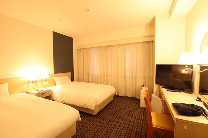 Room 21 of 50