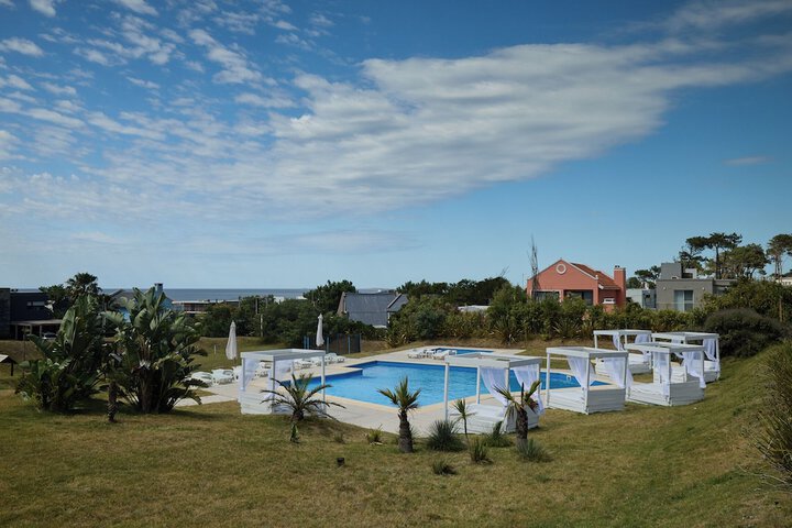 Pool 22 of 49