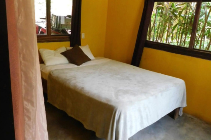 Room 4 of 25