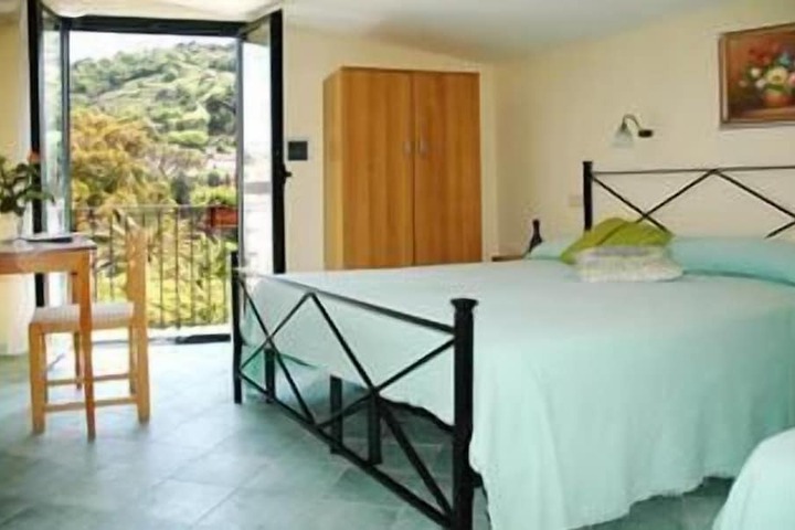 Room 3 of 15