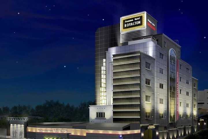 HOTEL ROYALTON