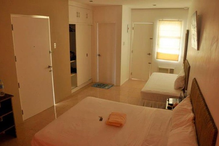 Room 6 of 39