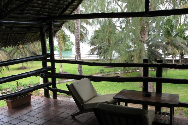 Hotel Exterior 50 of 51