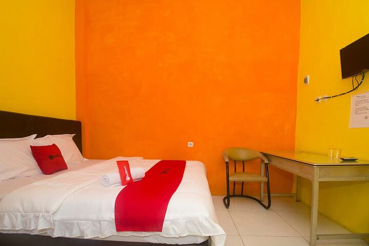 Room 8 of 27
