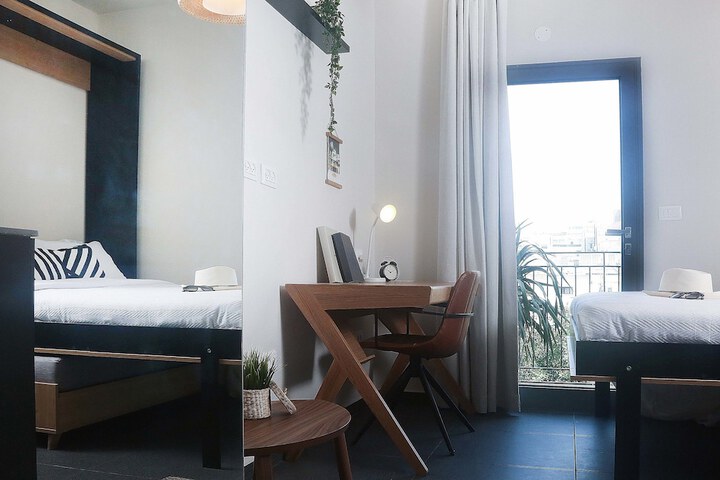 Room 33 of 37