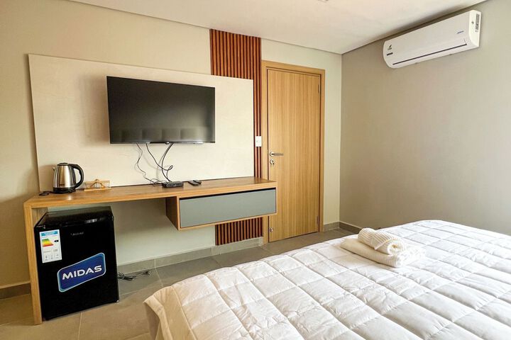 Room 11 of 13