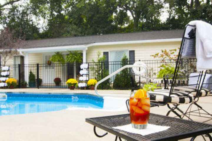 Pool 33 of 35