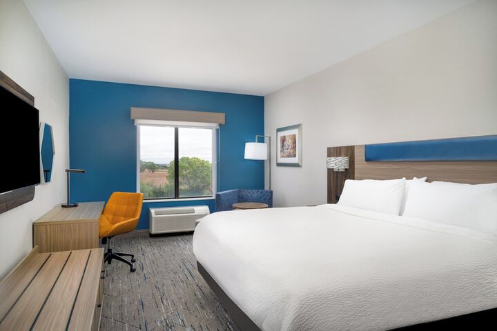 Room 16 of 45