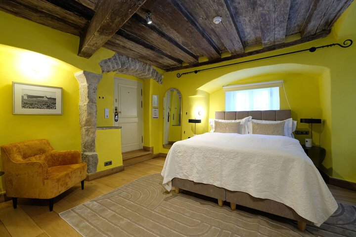 Room 54 of 115