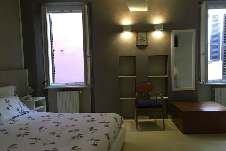 Room 6 of 121