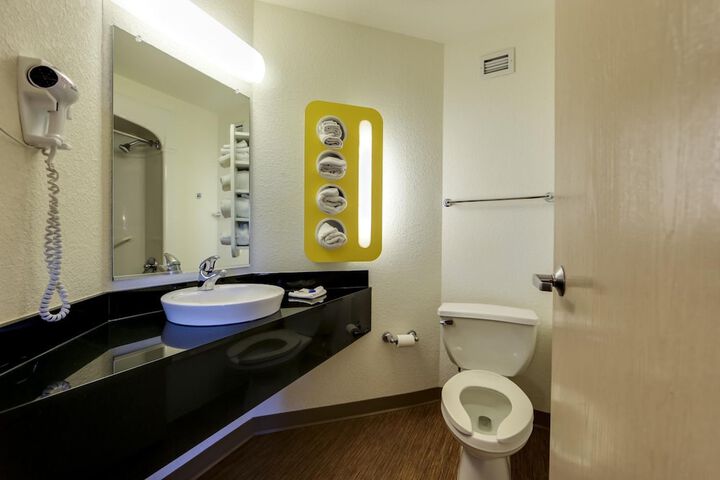 Room 19 of 28