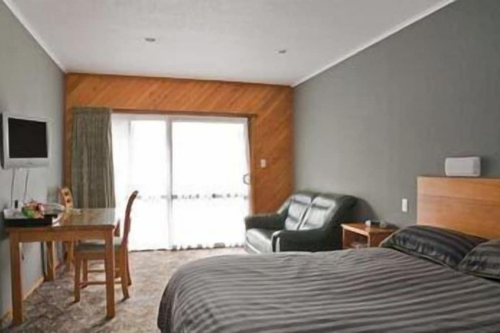 Room 11 of 64