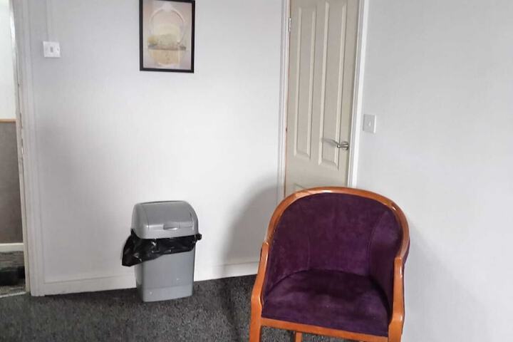 Room 52 of 156