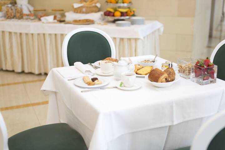 Dining Photos