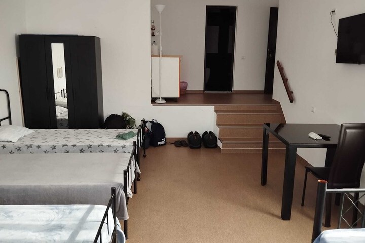 Room 14 of 30