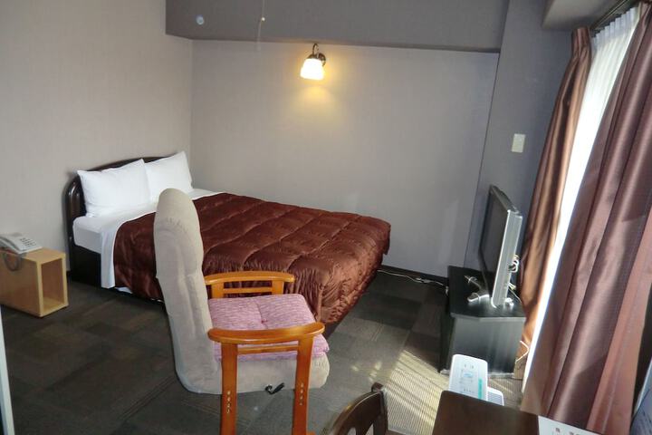 Room 13 of 50