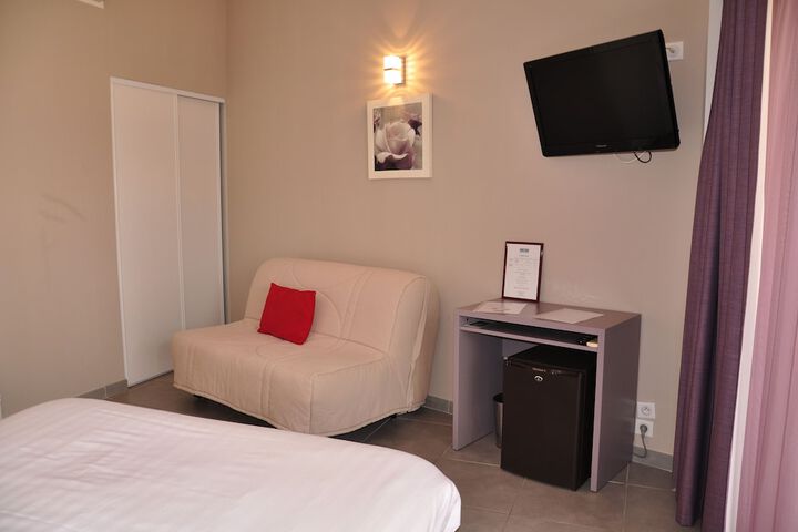Room 16 of 41