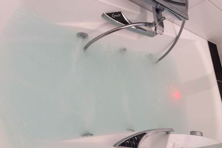 Hot Tub 47 of 61
