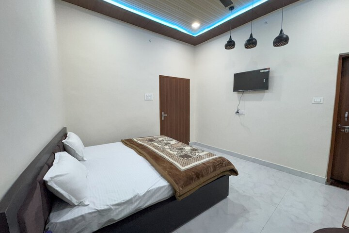 Room 6 of 39