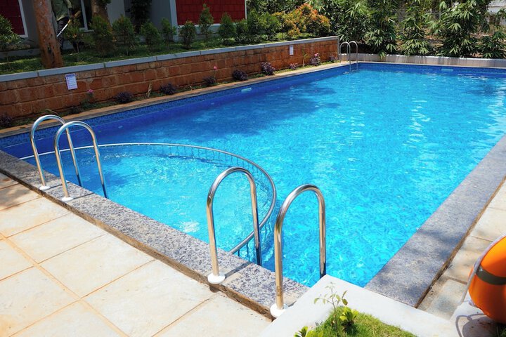 Pool 43 of 77