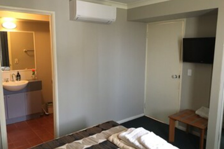 Room 26 of 36