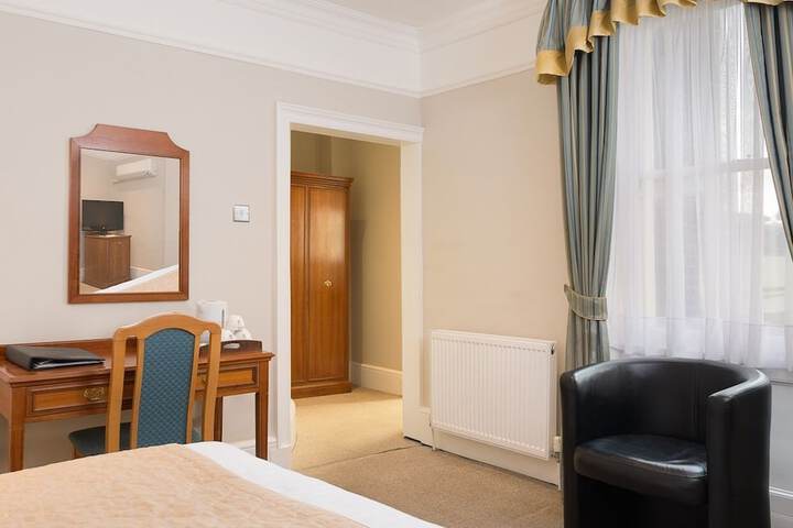 Room 13 of 58