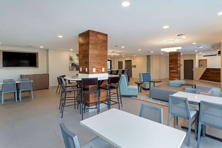 Breakfast area