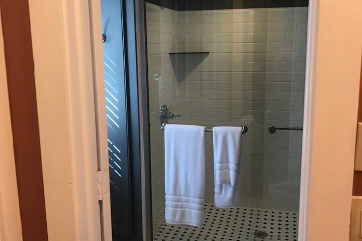 Room 53 of 64