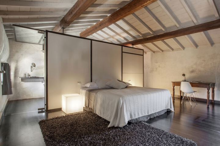 Room 5 of 47