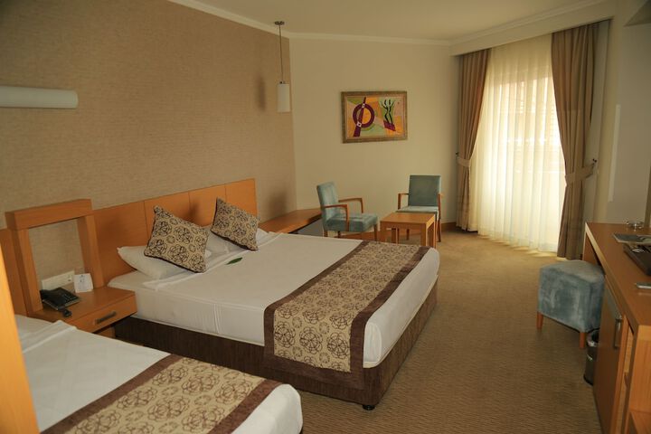 Room 35 of 121