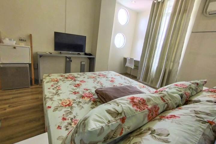 Room 15 of 25