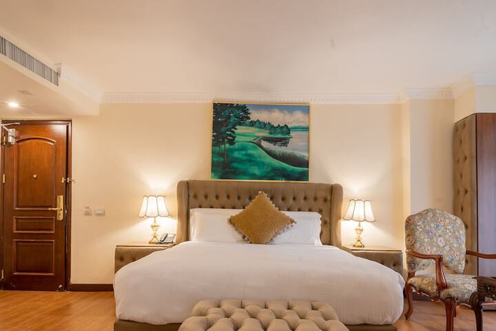 Room 15 of 52