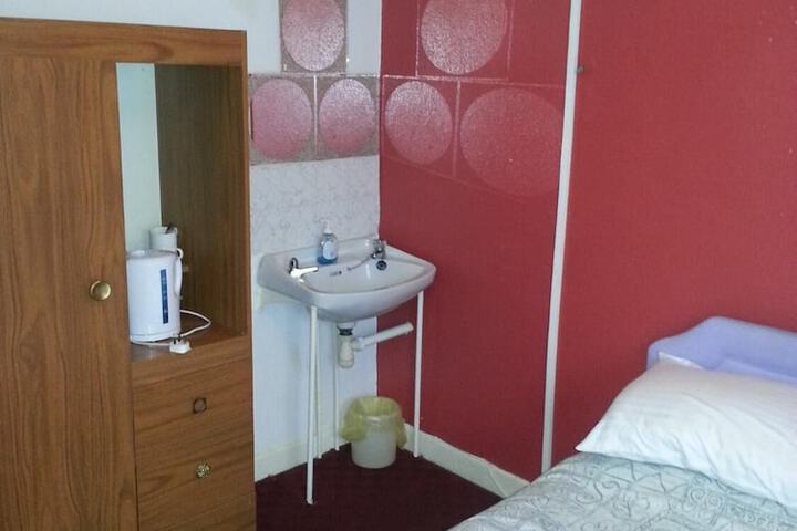Room 14 of 72