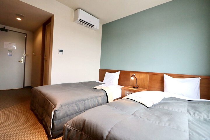 Room 10 of 51