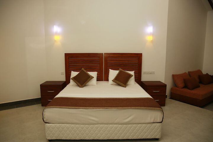 Room 2 of 15