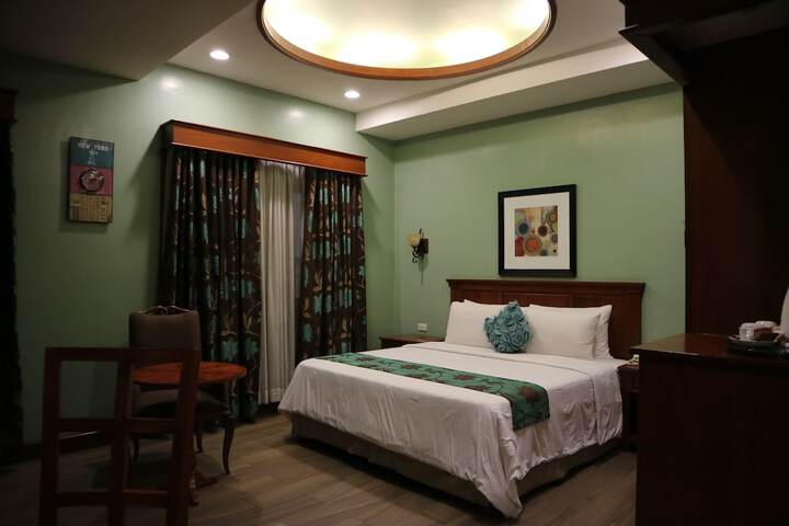 Room 34 of 90