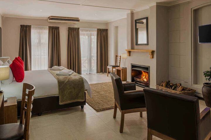 Room 3 of 34