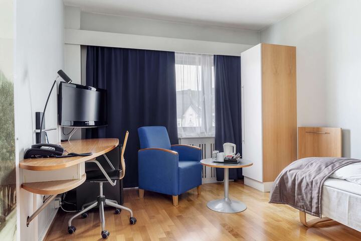 Room 25 of 81