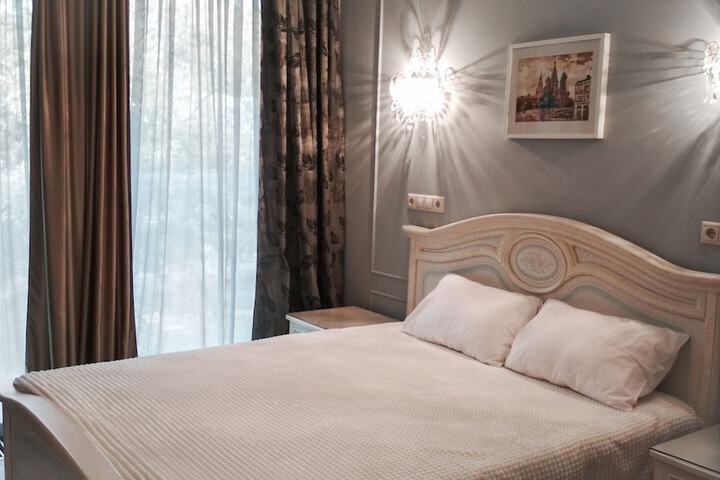 Room 3 of 10