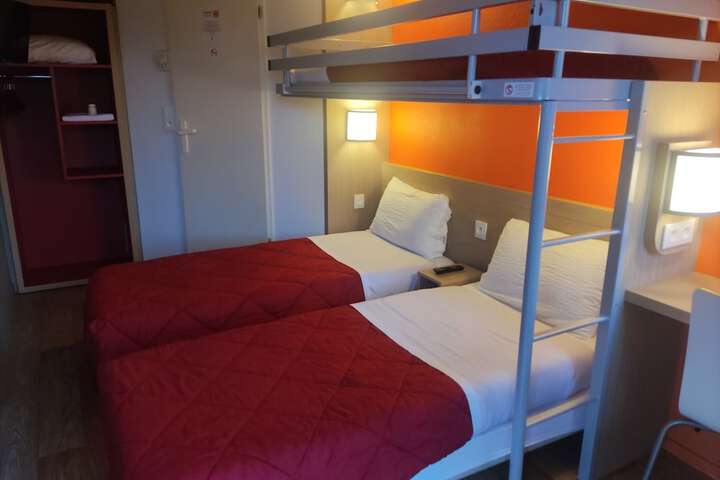 Room 21 of 72