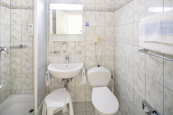 Room 36 of 44