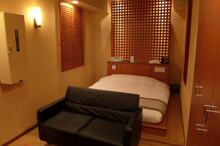 Room 19 of 47