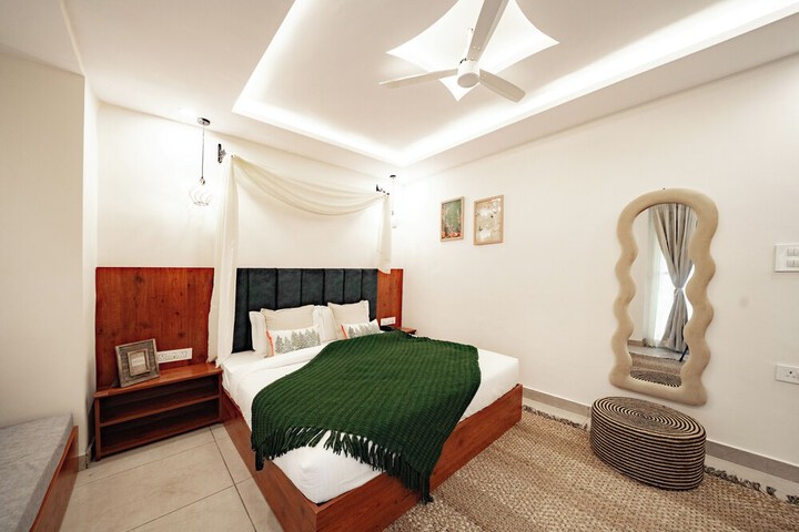 Room 20 of 35