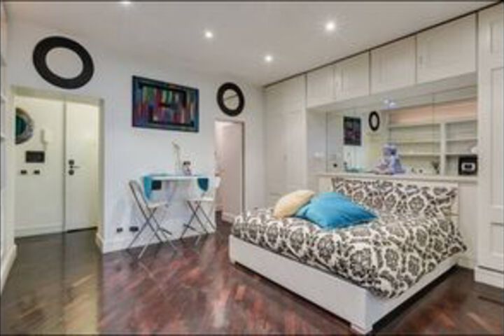 Room 35 of 71