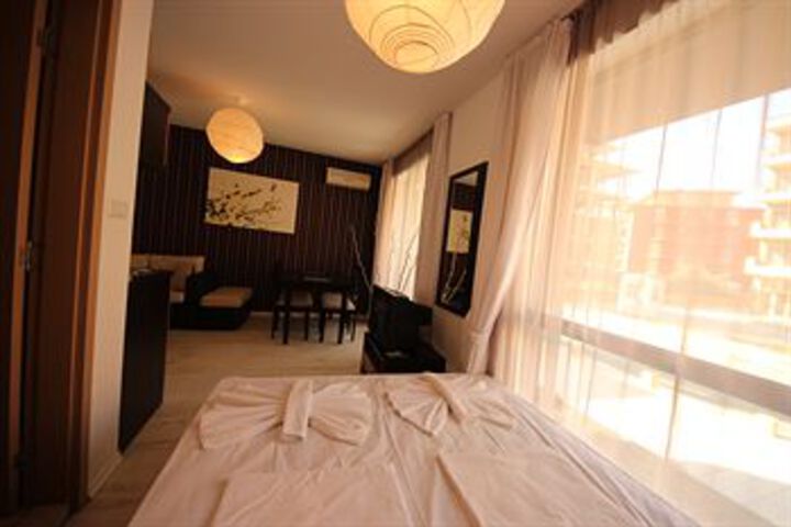 Room 60 of 153