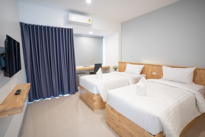 Room 8 of 49