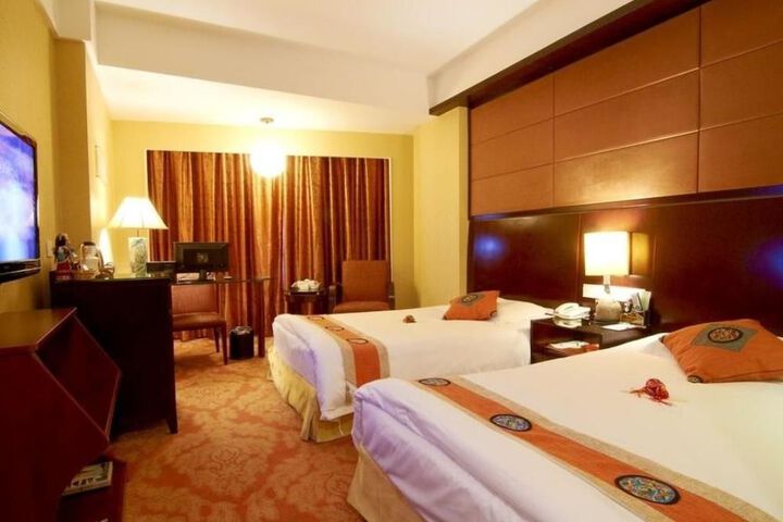 Room 119 of 180