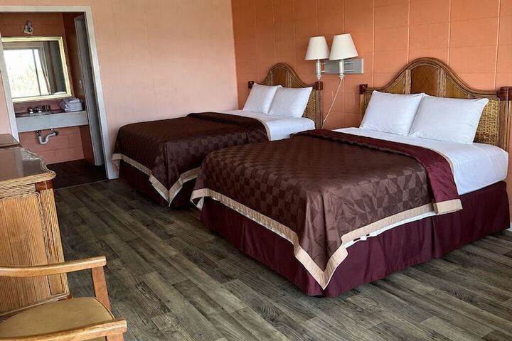 Room 4 of 15